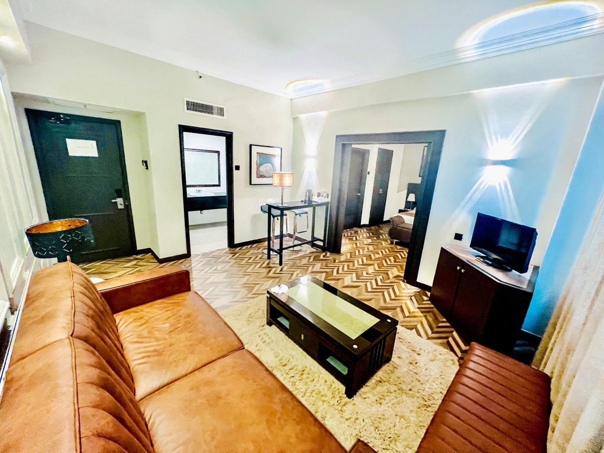 Regalpark Hotel Kuala Lumpur Dış mekan fotoğraf