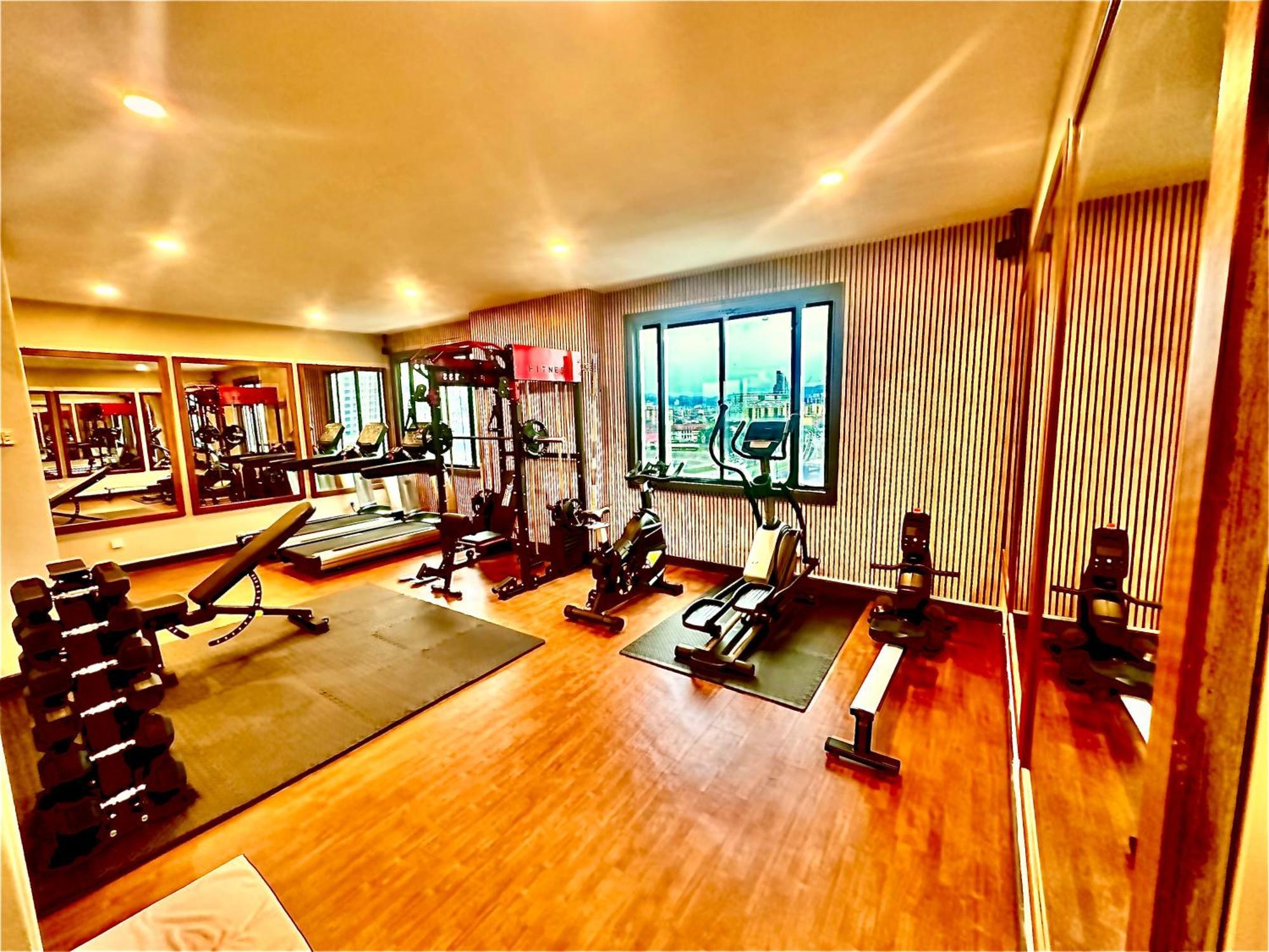 Regalpark Hotel Kuala Lumpur Dış mekan fotoğraf