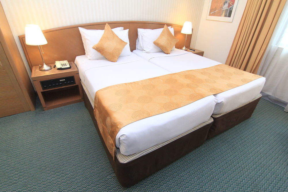 Regalpark Hotel Kuala Lumpur Dış mekan fotoğraf